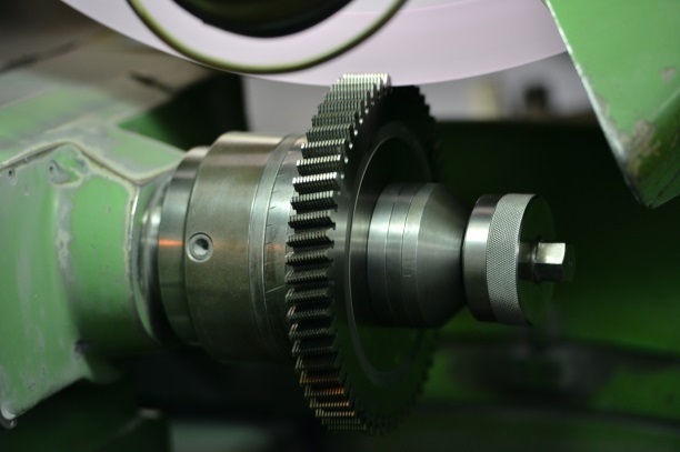 gear shaving cutters resharpening machine